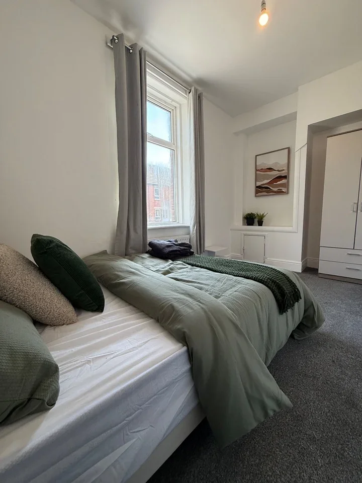 Flat Winship Street in Newsham