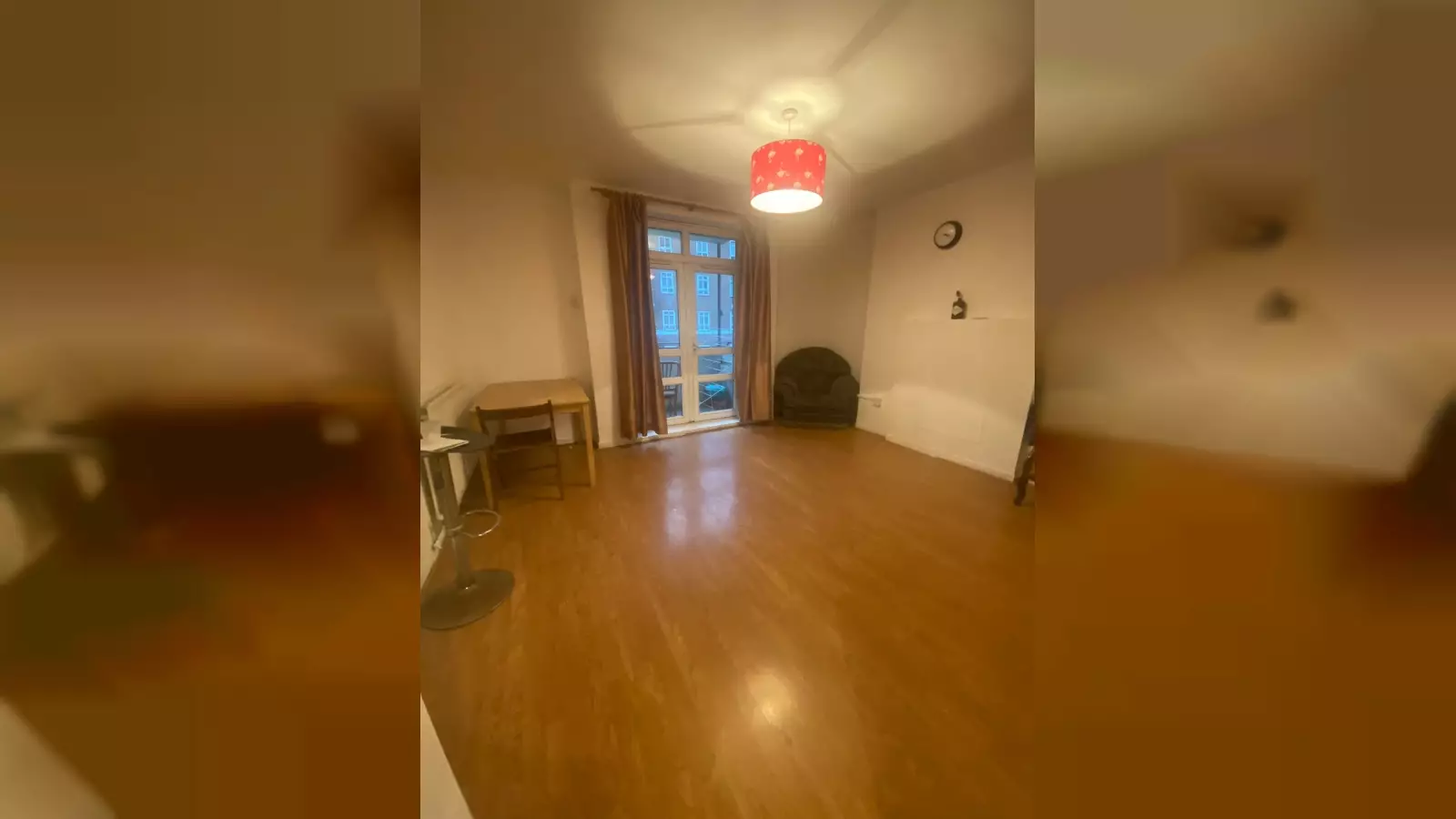 Room Retreat Place in Greater London