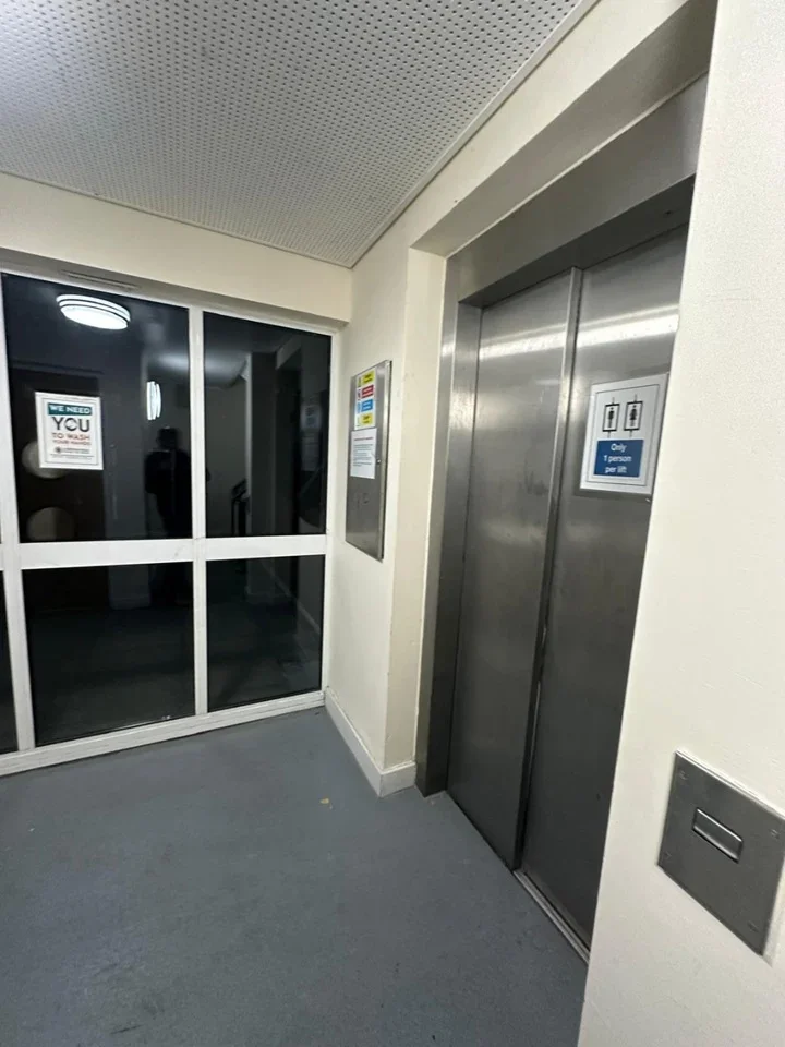 Flat Ilford Lane in Greater London