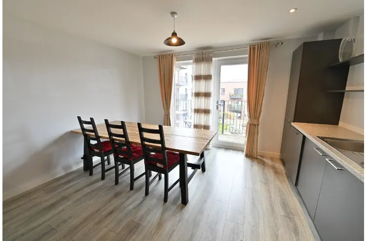 Flat Links Gardens in City of Edinburgh