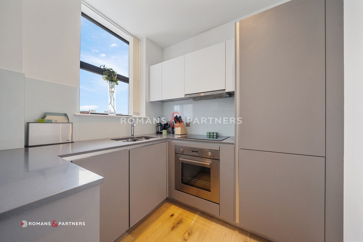 Flat Arlington Road in Greater London