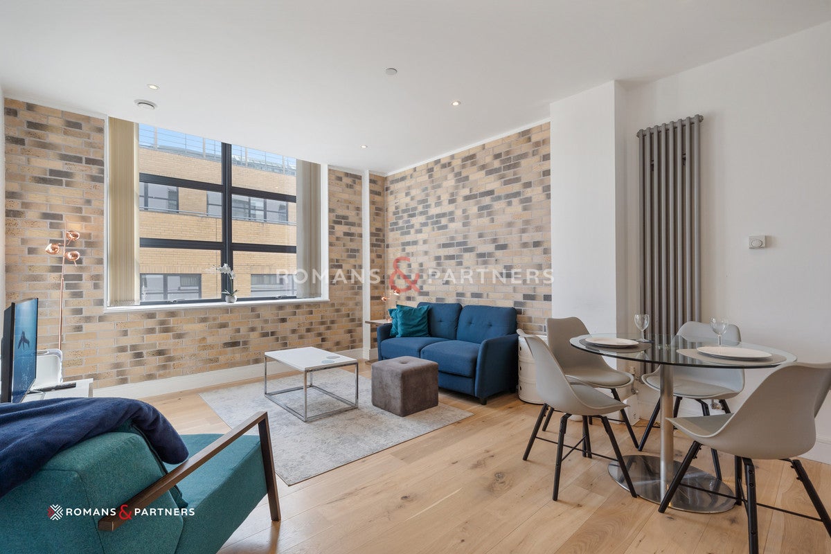 Flat Arlington Road in Greater London