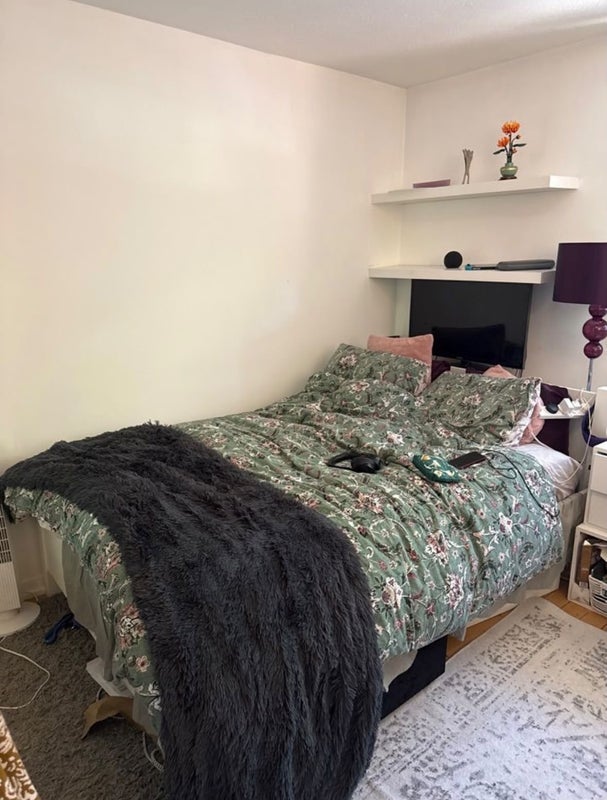 Room St John's Way in Greater London