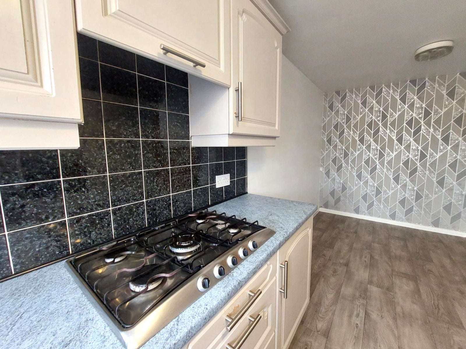 House Staines Close in Hull