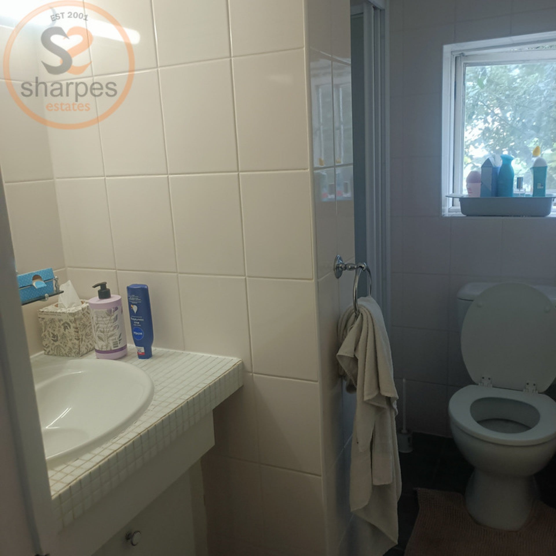 Room Kingston Road in Greater London