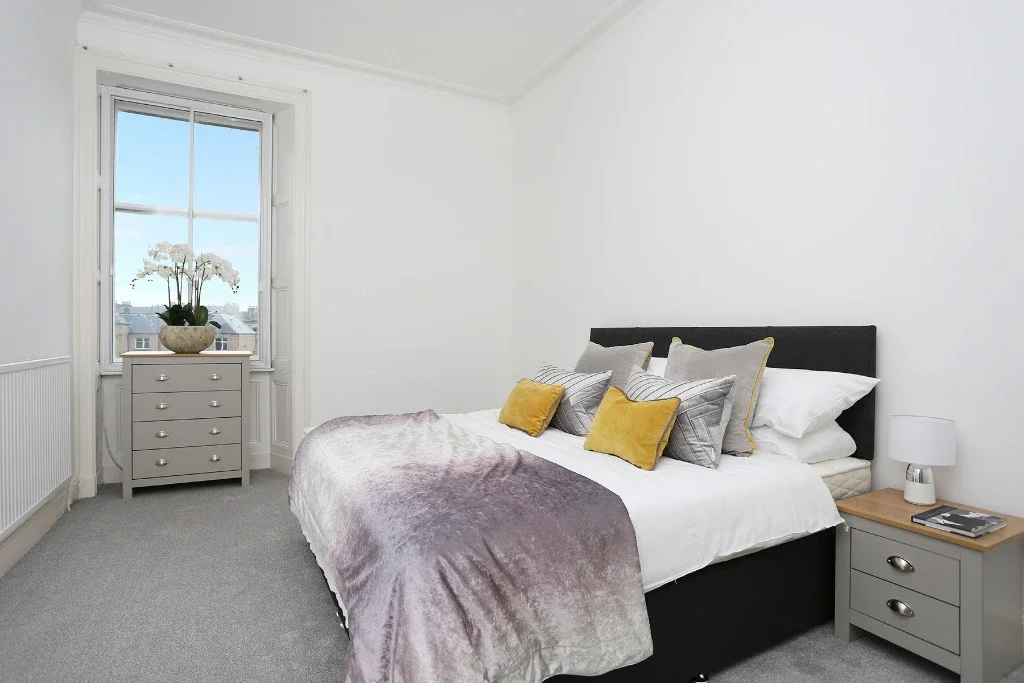 Flat Strathearn Road in City of Edinburgh