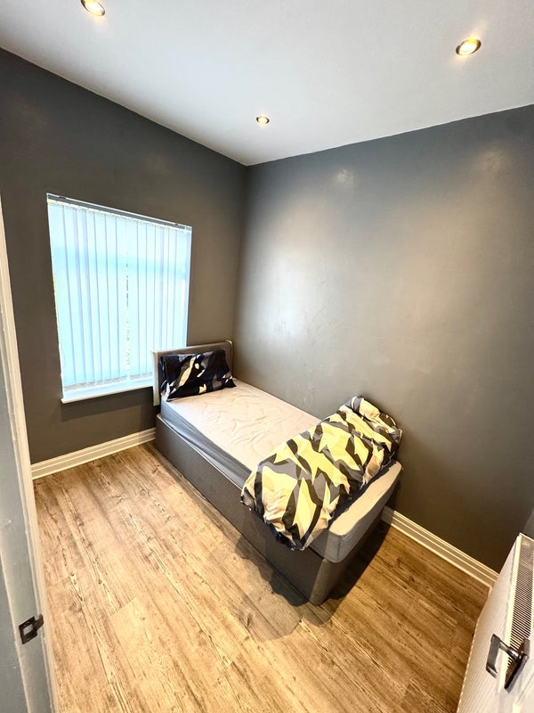 Room Grange Street in Failsworth