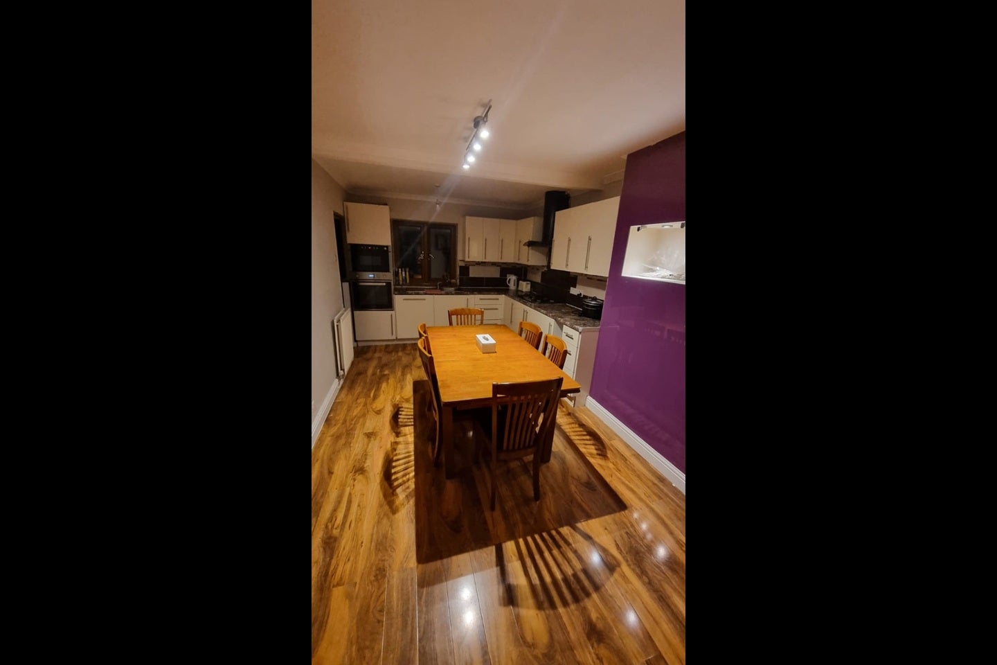 Room Thurston Road in Slough