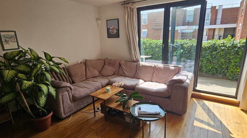 Room Canrobert Street in Greater London