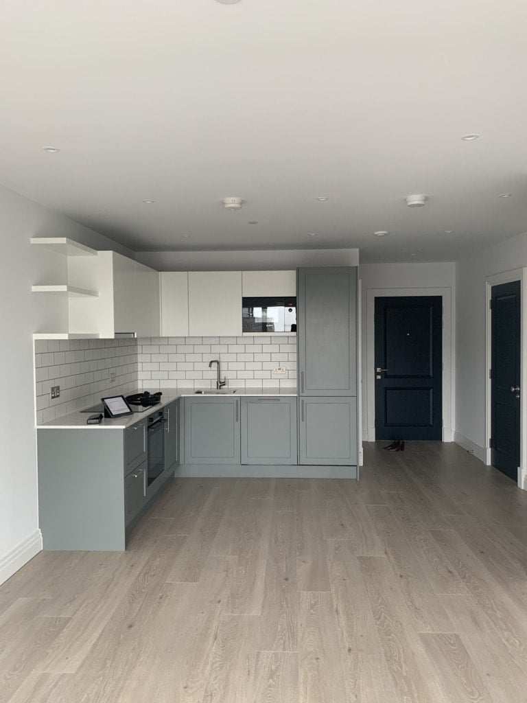 Flat New Broadway in Greater London