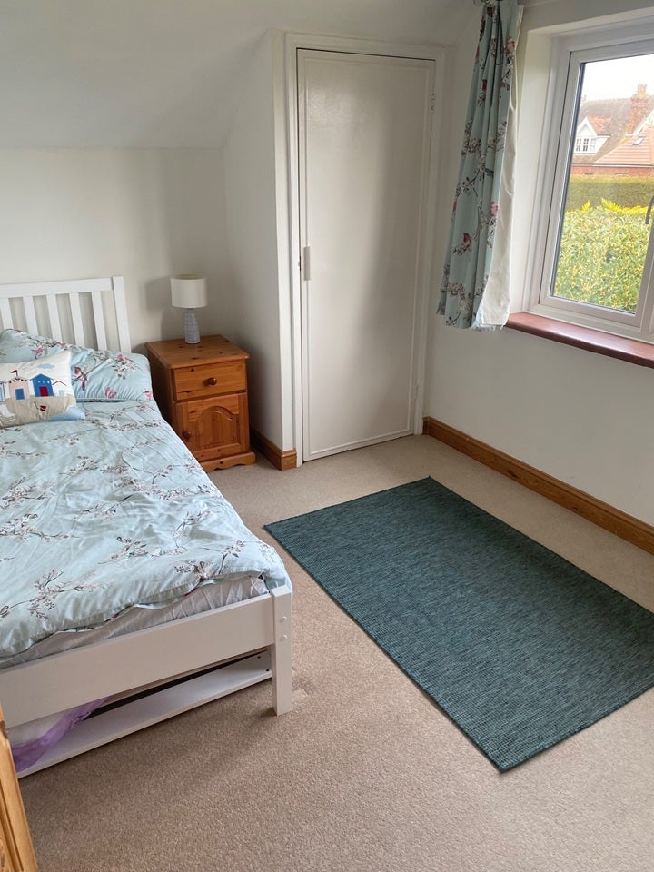 Room Manor Road in Rother