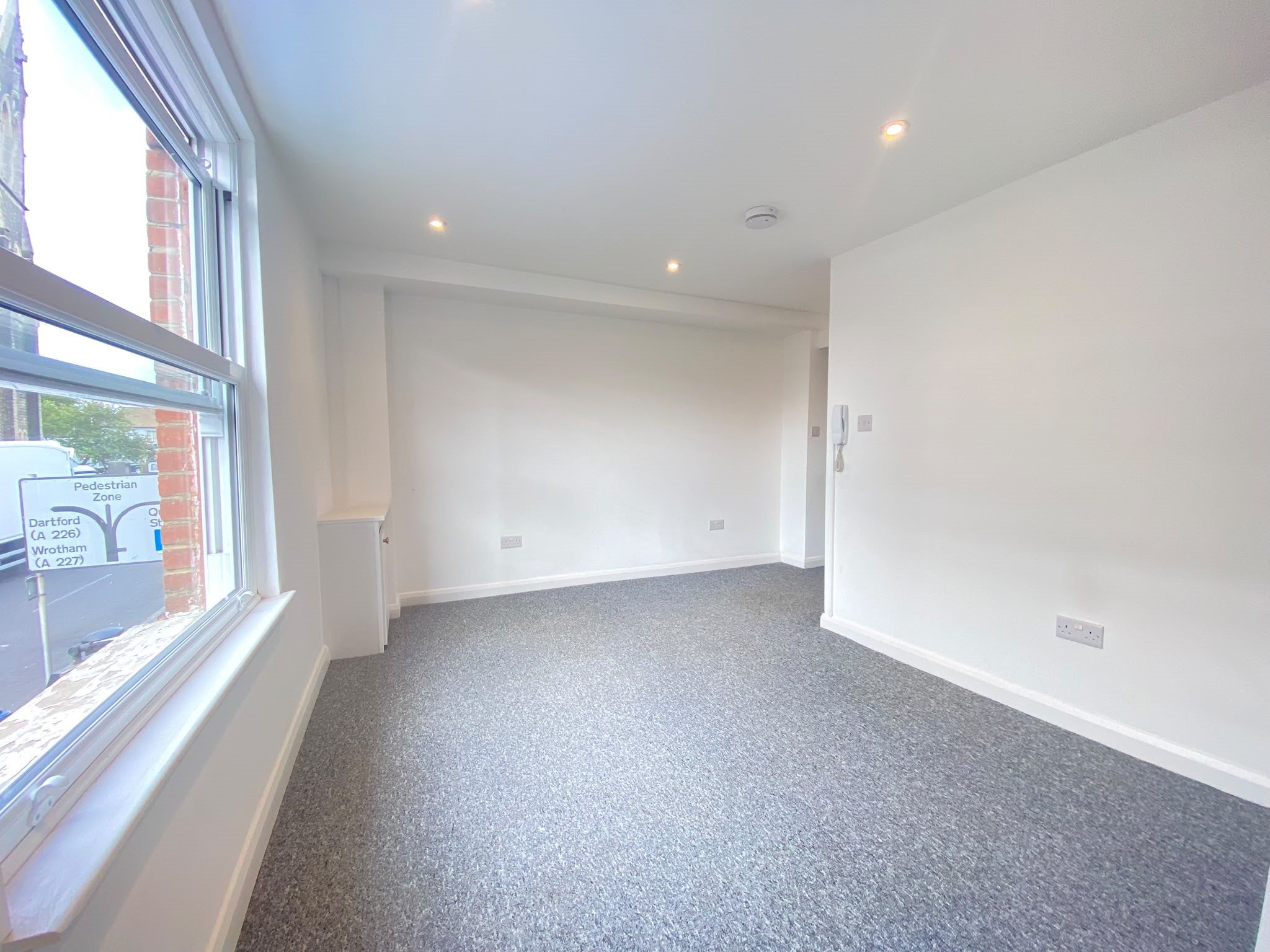 Flat Milton Road in Gravesham