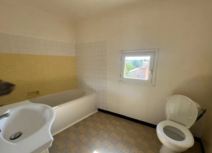 Appartement Rue Louis Pasteur à Laragne-Montéglin