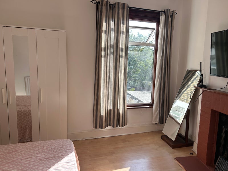 Room Beecroft Road in Greater London