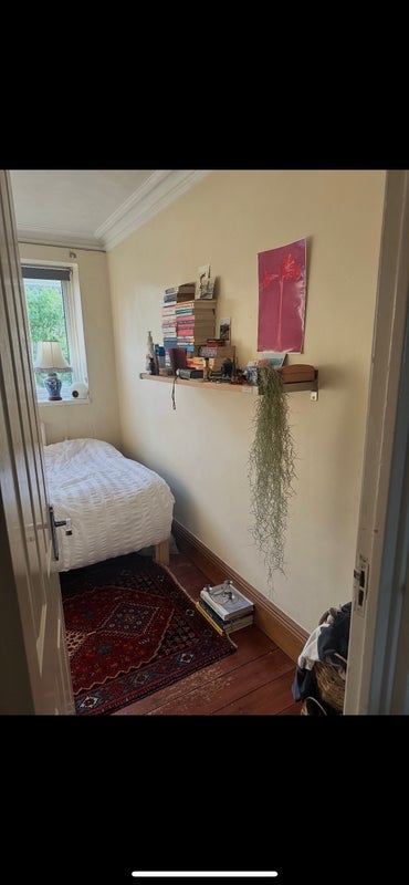 Room Papworth Gardens in Greater London