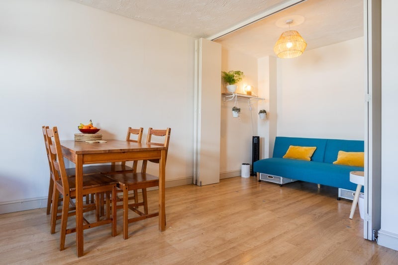 Room Bishops Way in Greater London