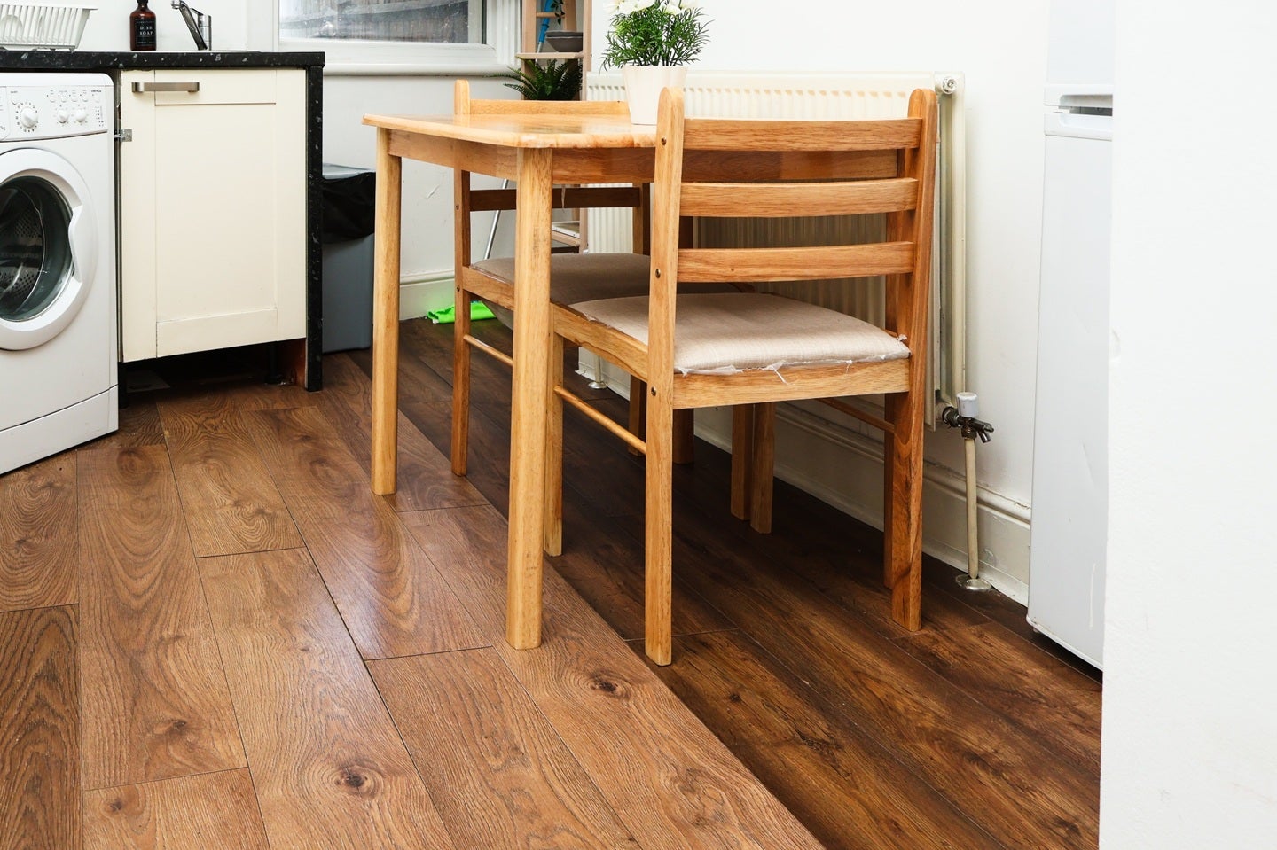 Flat Haydons Road in Greater London