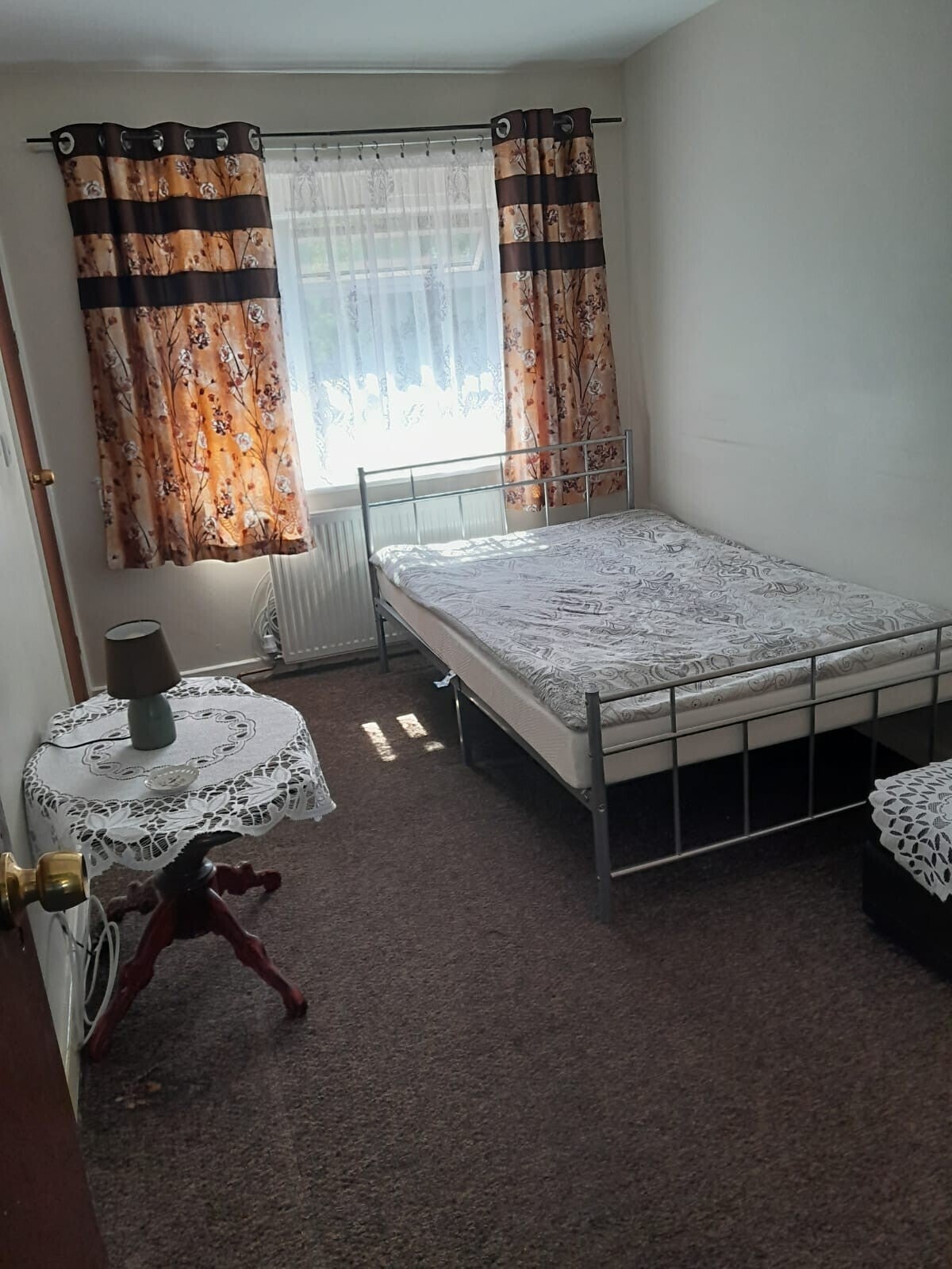 Room Grazebrook Road in Dudley