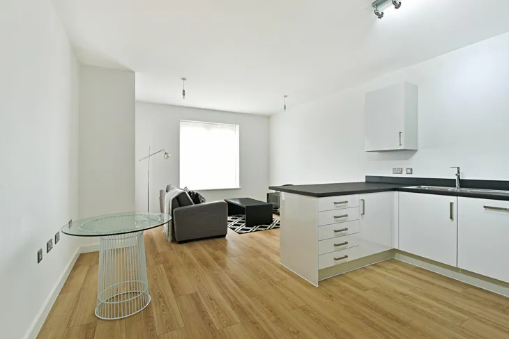 Flat Minnie Baldock Street in Greater London