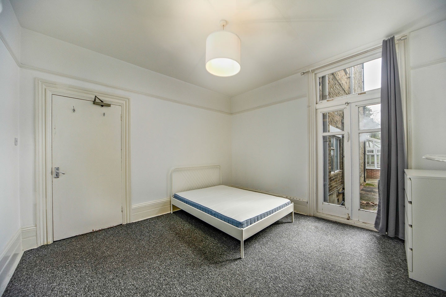 Flat Jerningham Road in Greater London