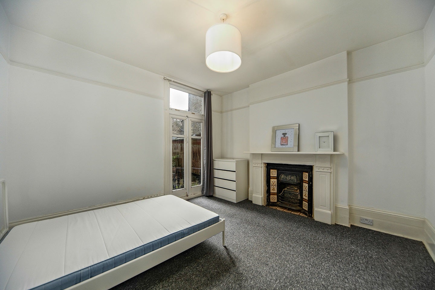 Flat Jerningham Road in Greater London