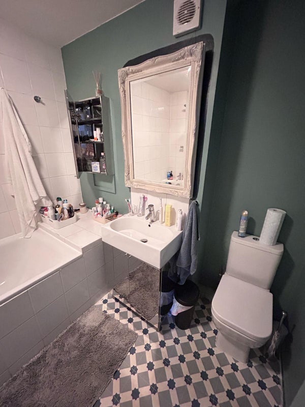 Room Tachbrook Street in City of Westminster