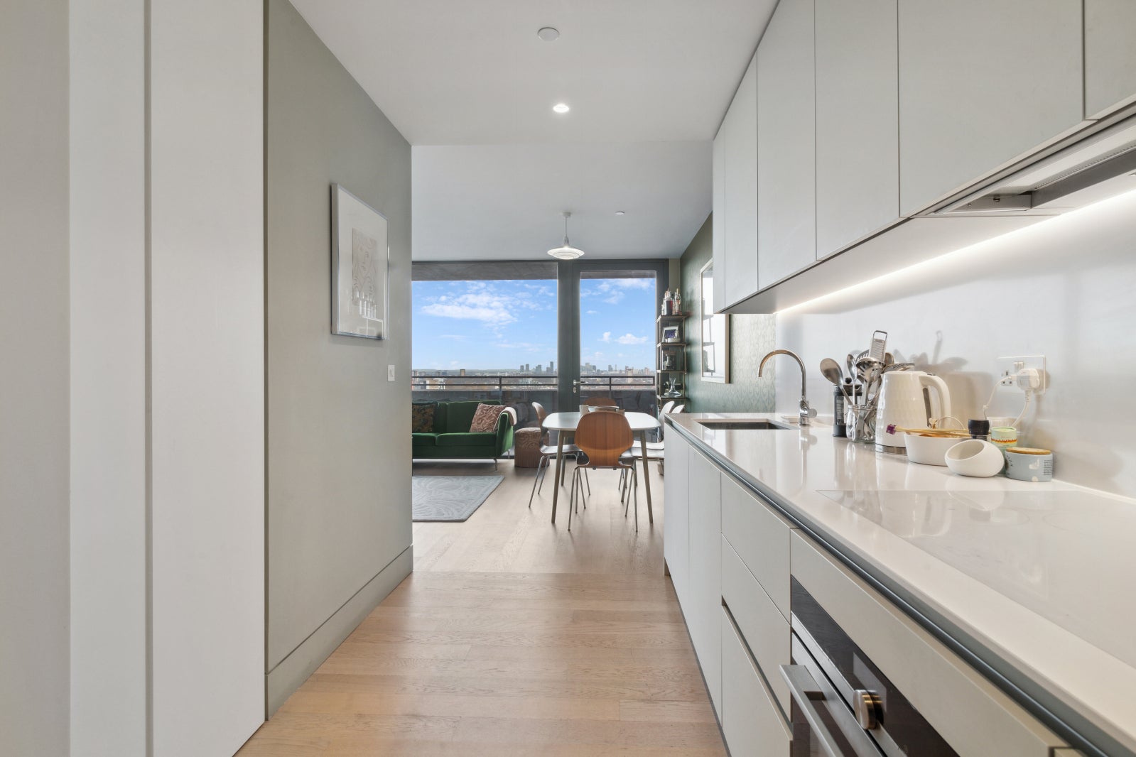 Flat Colville Street in Greater London
