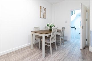Room Holloway Road in Greater London