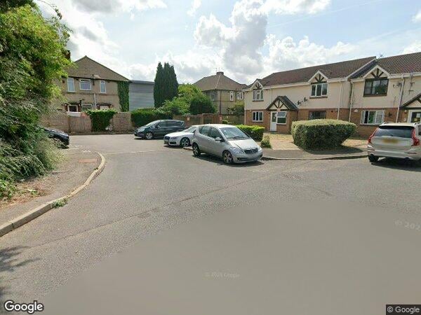 Flat Peel Court in Slough