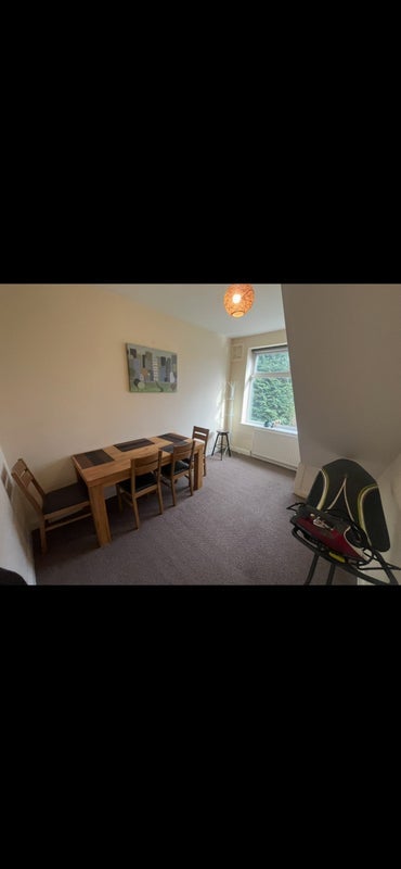 Room Ovington Grove in Newcastle upon Tyne