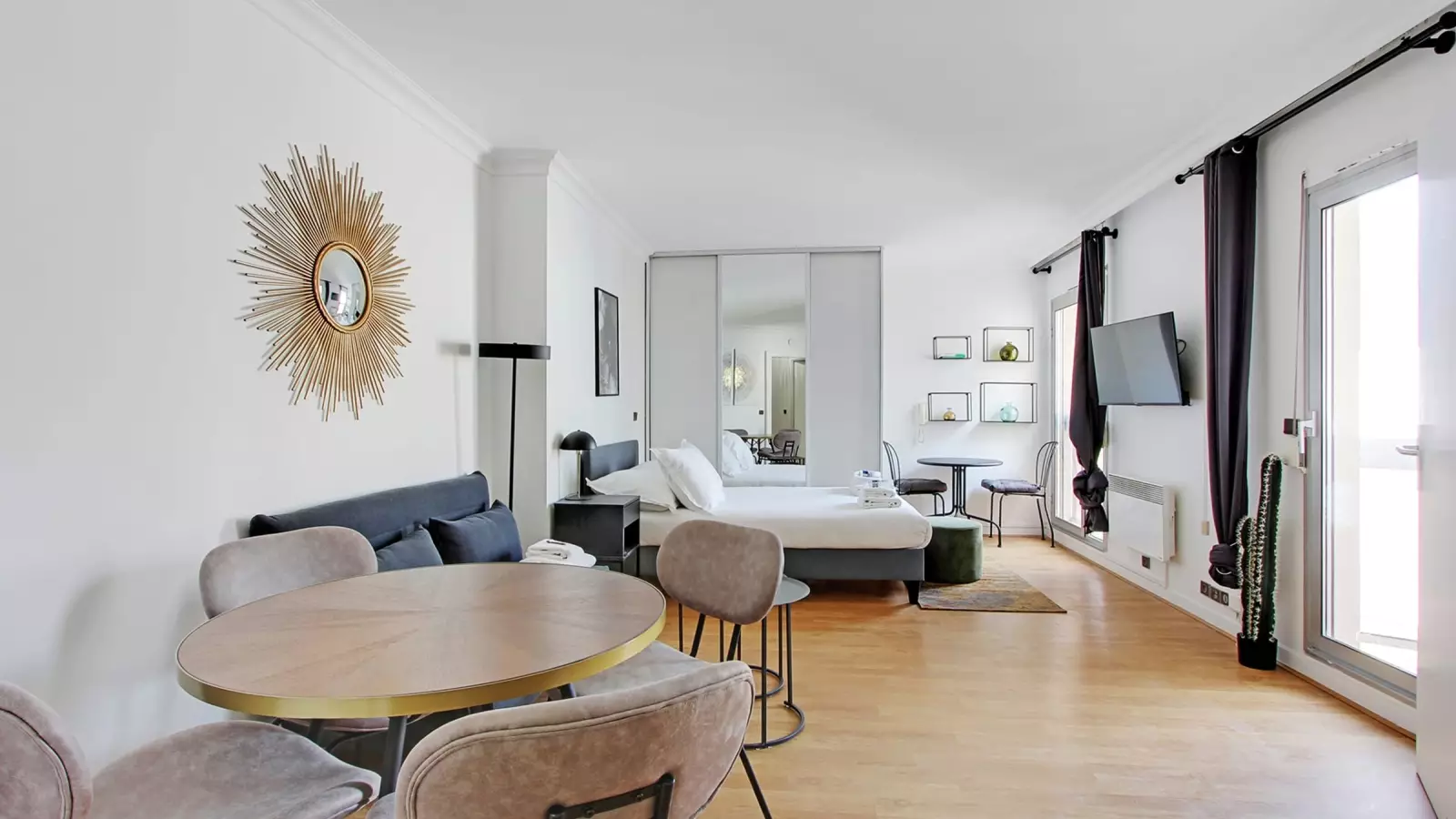 Flat Avenue Paul Doumer in Rueil-Malmaison