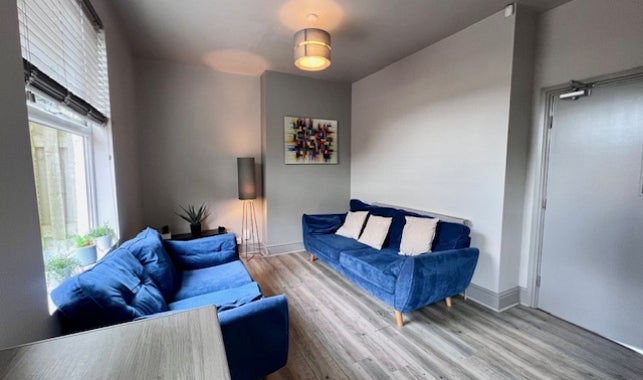 Flat Edmund Road in Sheffield