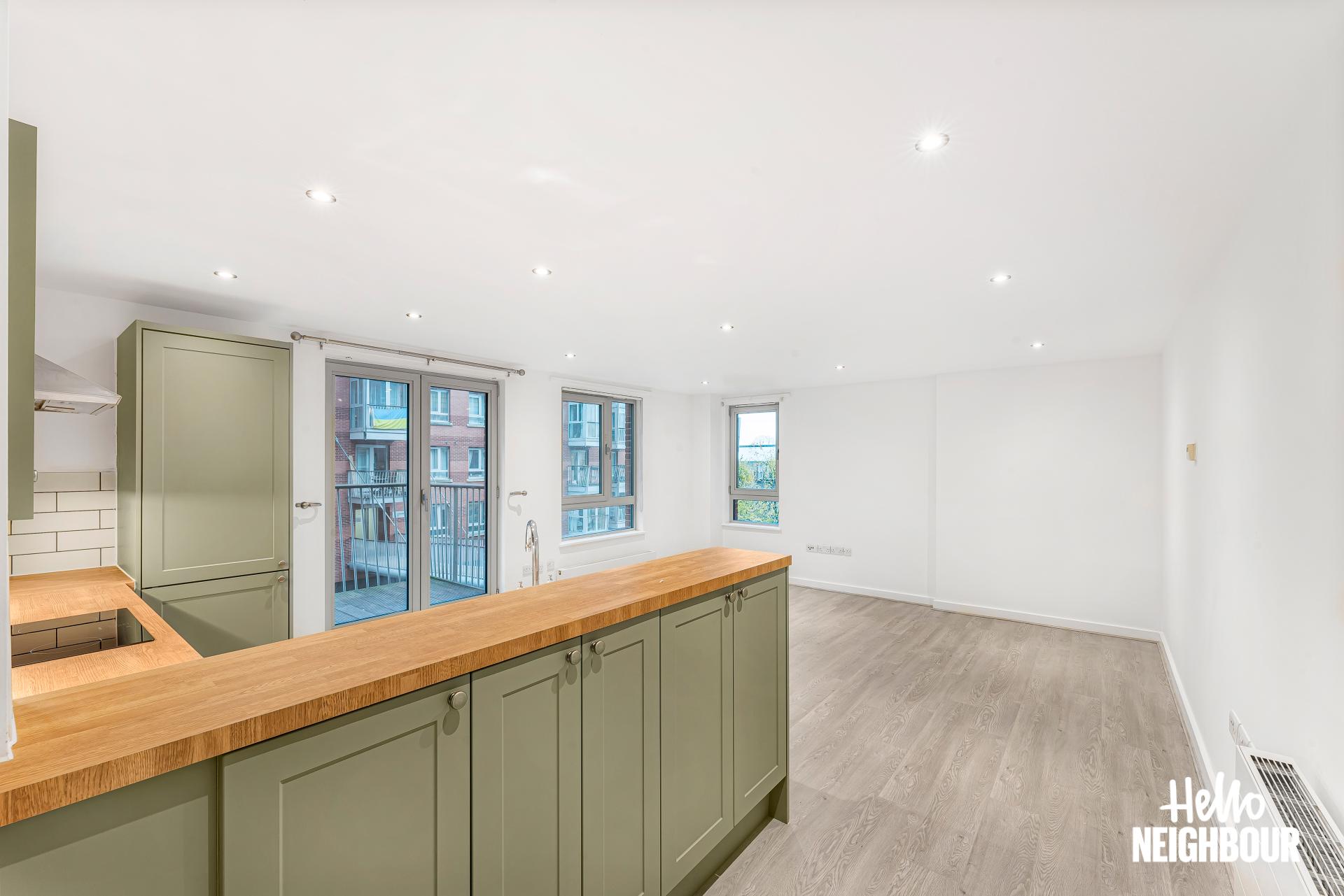 Flat Eden Grove in Greater London