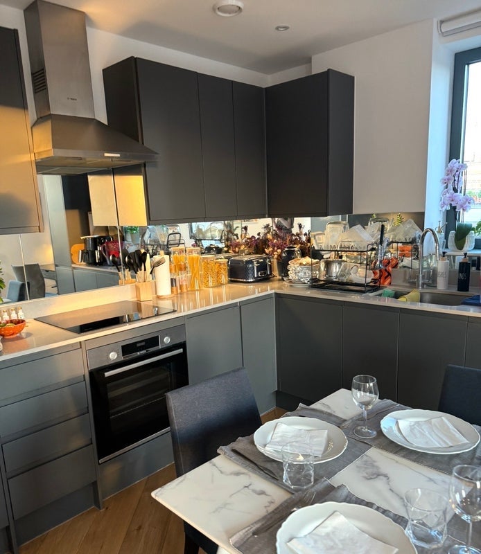 Room Webber Street in Greater London