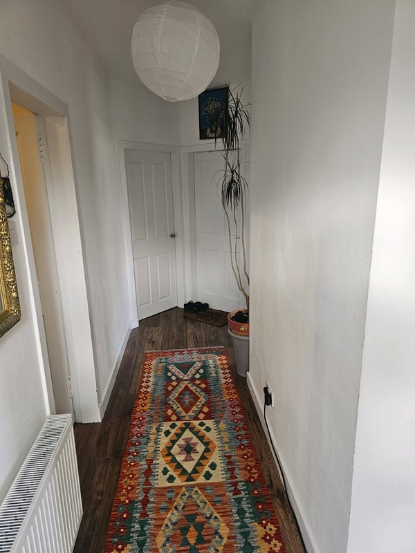 Room Harefield Drive in Glasgow
