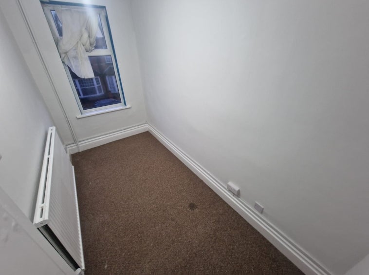 Flat Kimberley Road in Leicester