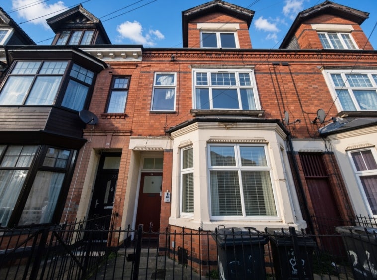 Flat Kimberley Road in Leicester