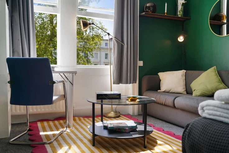 Flat Leinster Place in City of Westminster