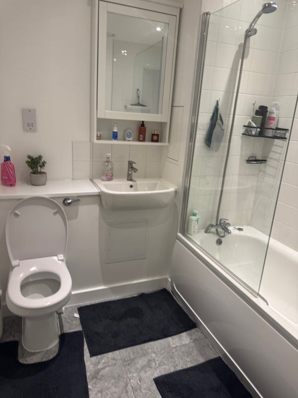 Room Barchester Street in Greater London
