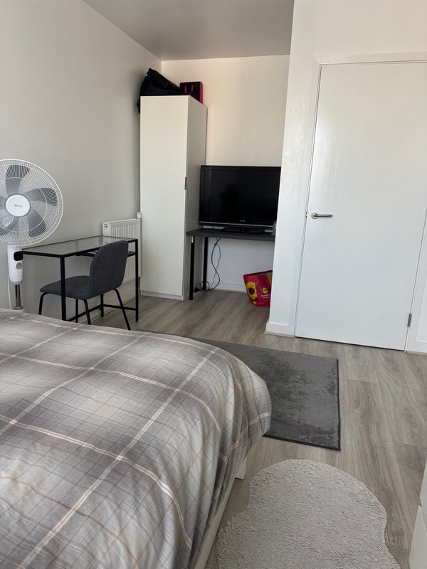 Room Barchester Street in Greater London