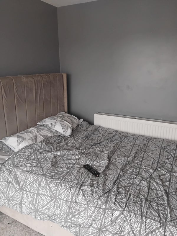 Room Almond Way in Greater London