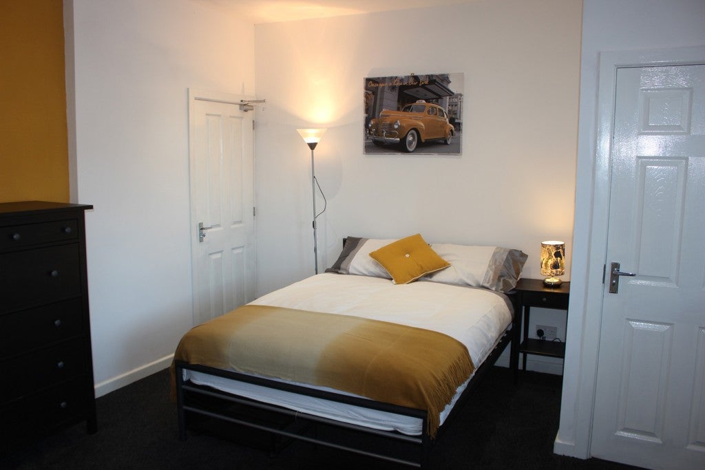 Room Geneva Road in Darlington
