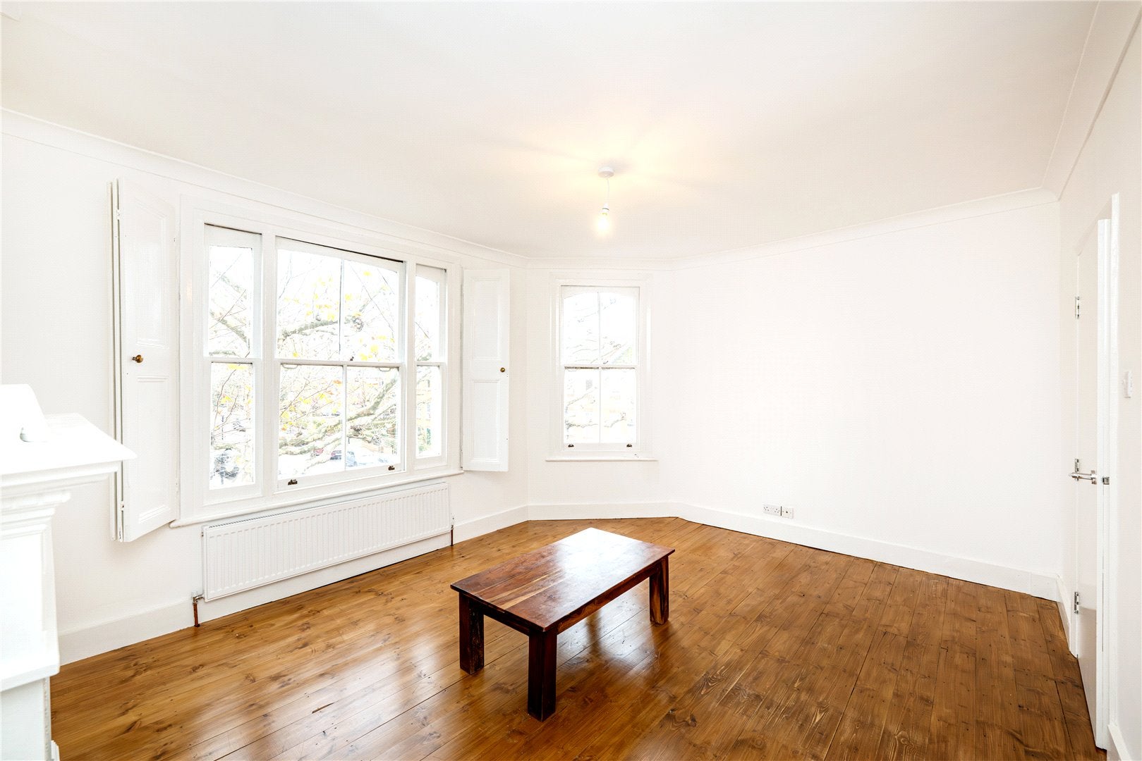 Flat Raddington Road in Greater London