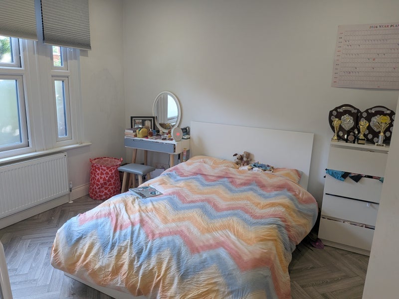 Room Blyth Road in Greater London