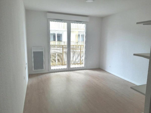 Room Rue Jean Raymond Guyon in Lormont