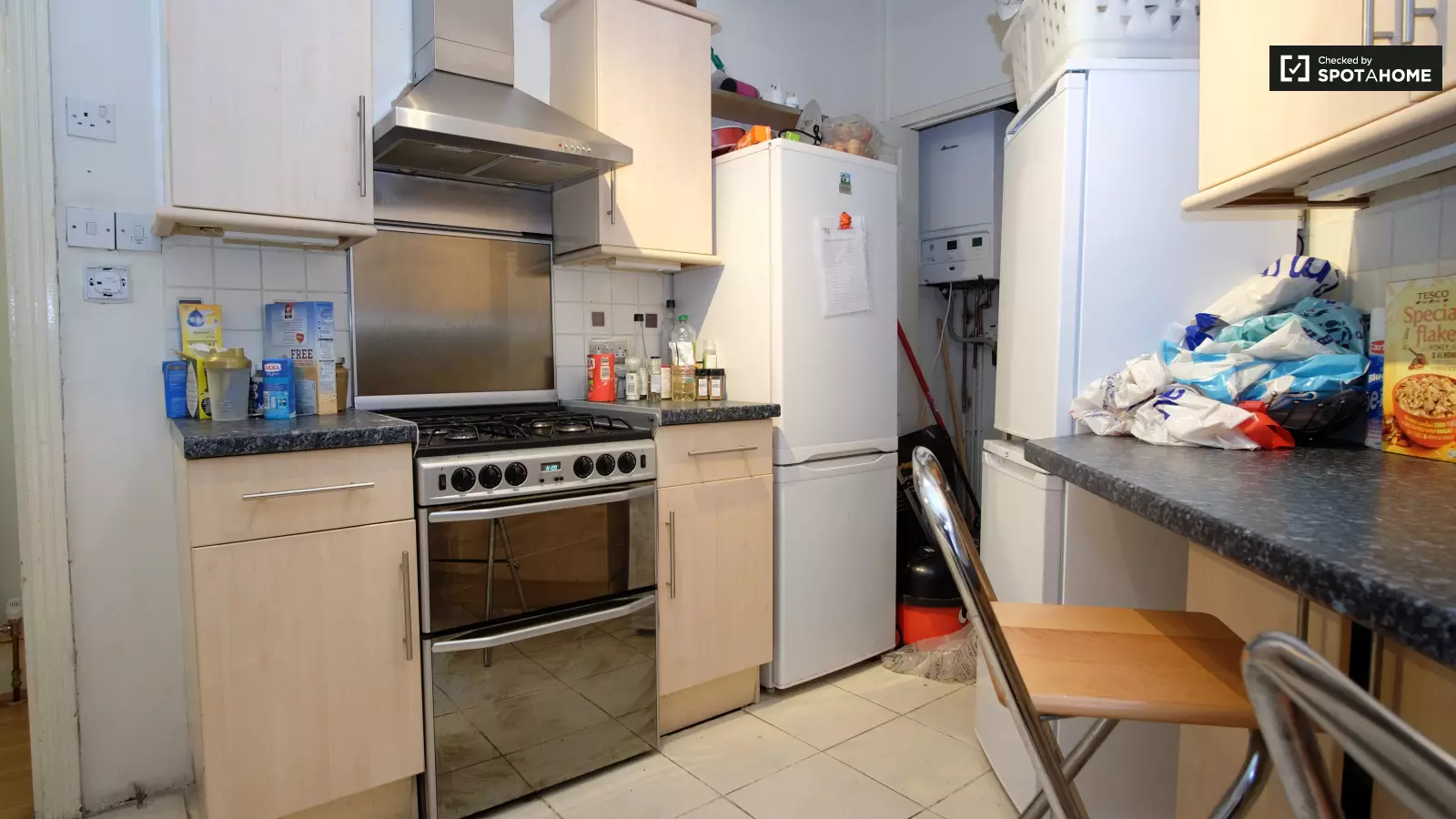 Flat Auriol Road in Greater London