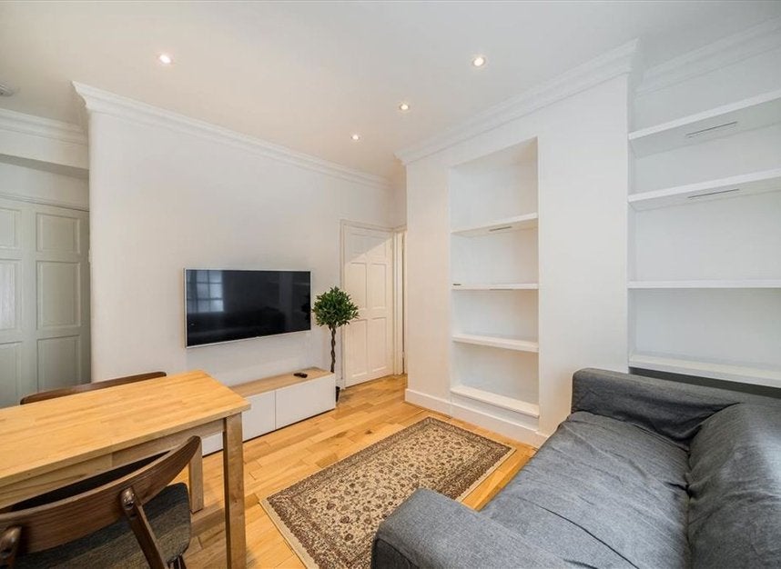 Flat Paul Street in Greater London