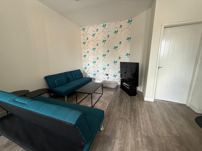 Room Castle Lane in Metropolitan Borough of Solihull