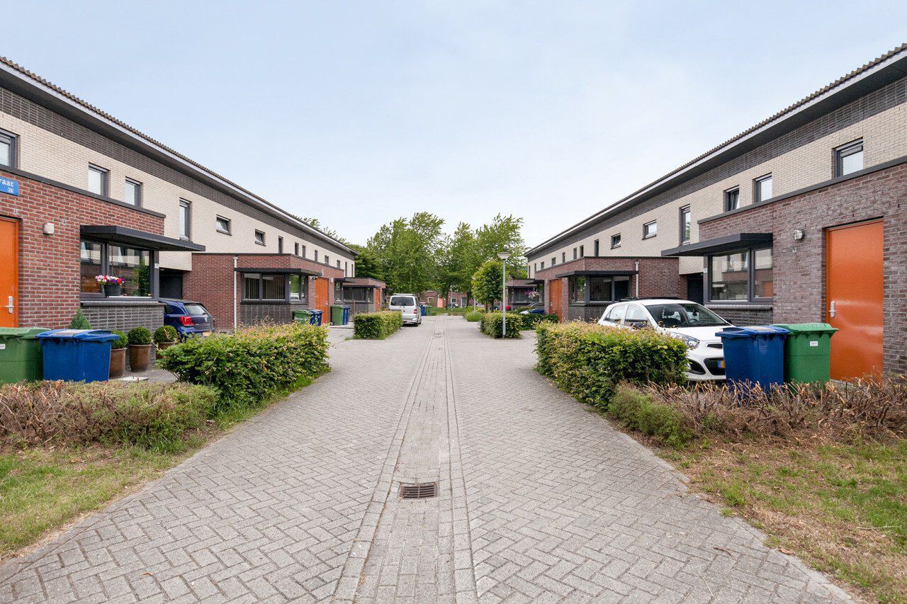 Huis Henry Moorestraat 47 in Almere