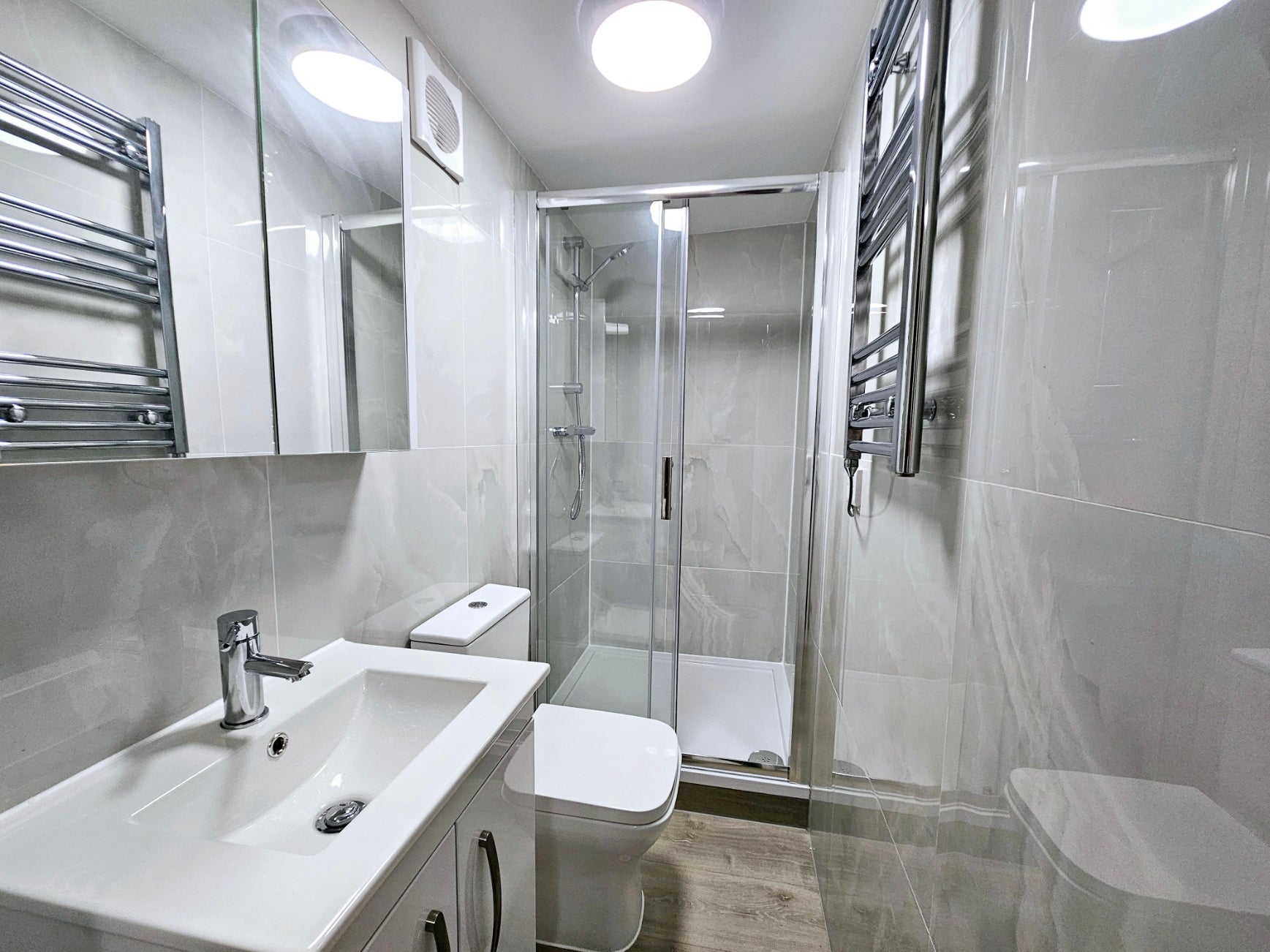 Room Hythe Street in Dartford